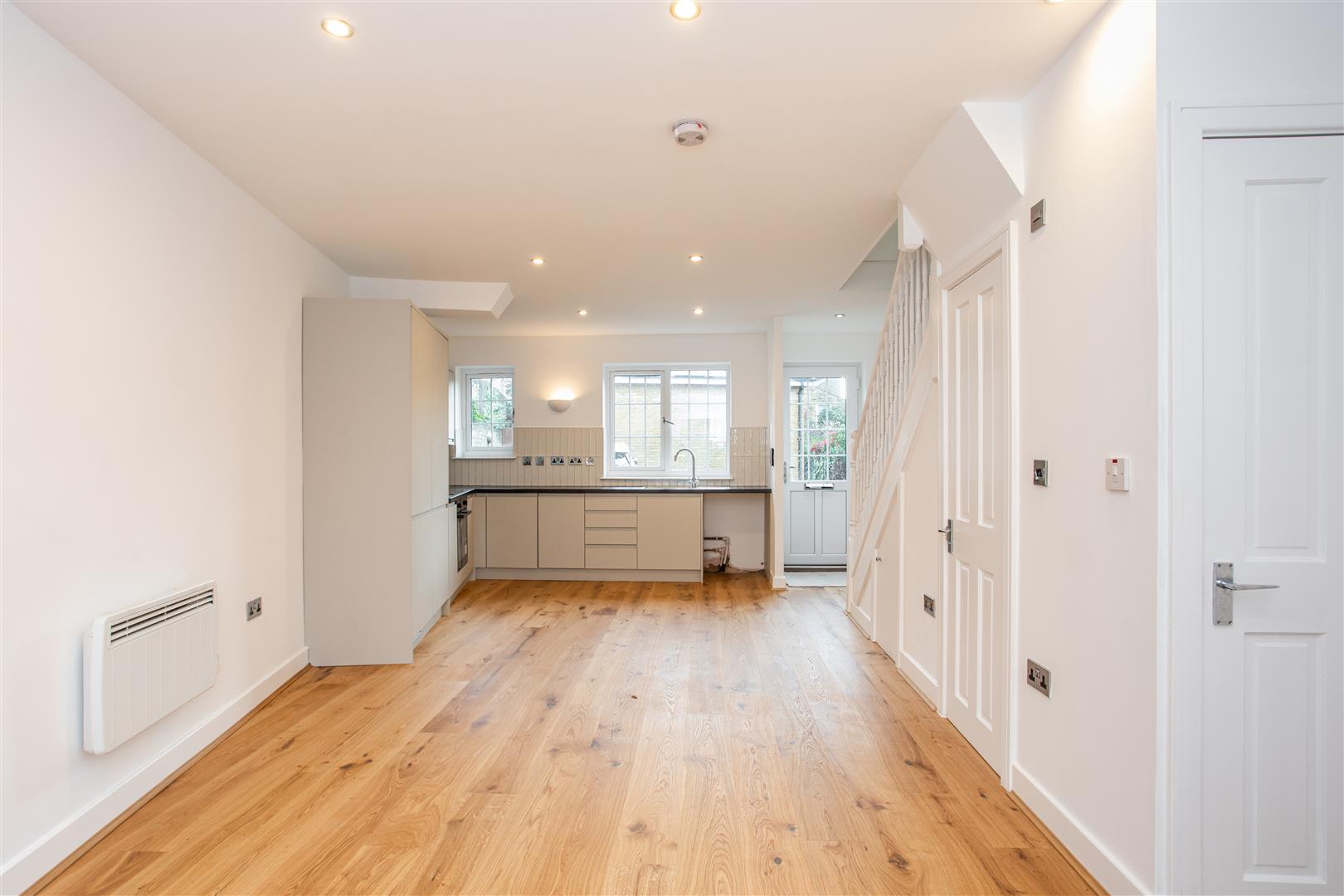 2 bed property in Michael Close, Bow